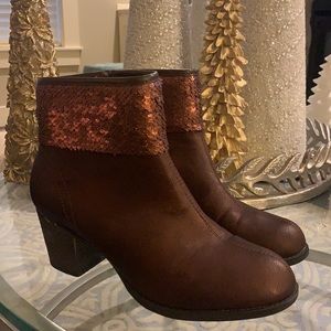 Skechers Beautiful brown booties